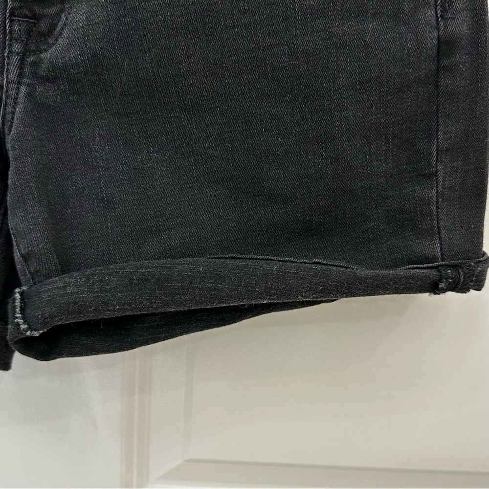 LIKE NEW - Black Gap mid rise denim short - Picture 8 of 12